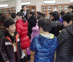 함안 아라초등학교 학생들 ‘즐거운 문학 나들이’ 탐방