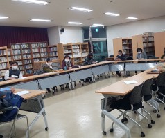 제18기 경남문예대학 시조창작반 수업 광경